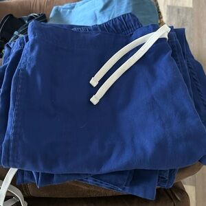 Scrubs size Large